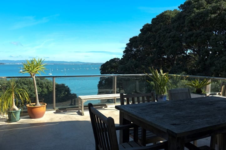 Beachfront executive 3 bedroom home for rent North Shore Auckland